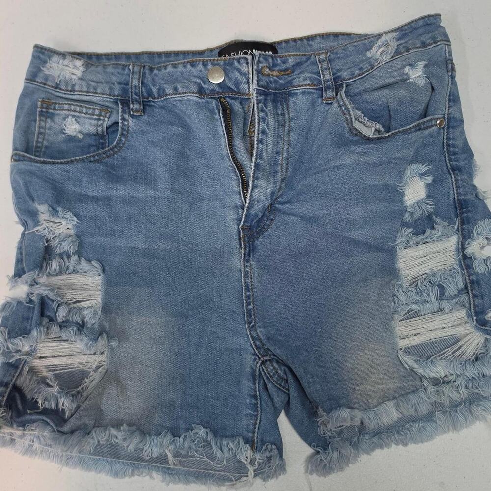 Fashion nova distressed denim shorts